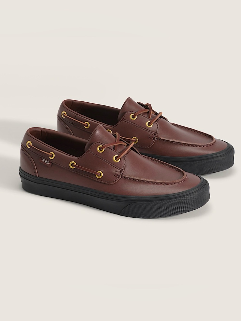 Vans 2-Eyelet Boat Leather
Rum Raisin Shoe Women 8.0
US